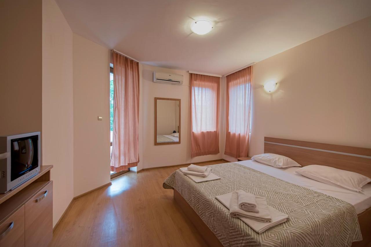 Chateau Del Mar Holiday Apartments Sunny Beach Esterno foto